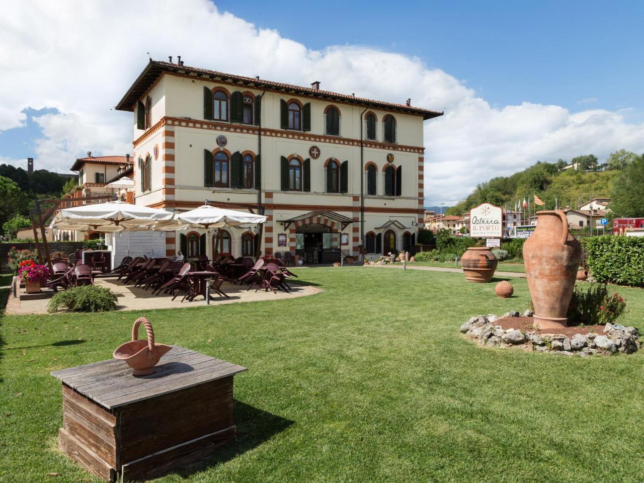 Casa Vacanze - Matelda Panzió Poppi Kültér fotó